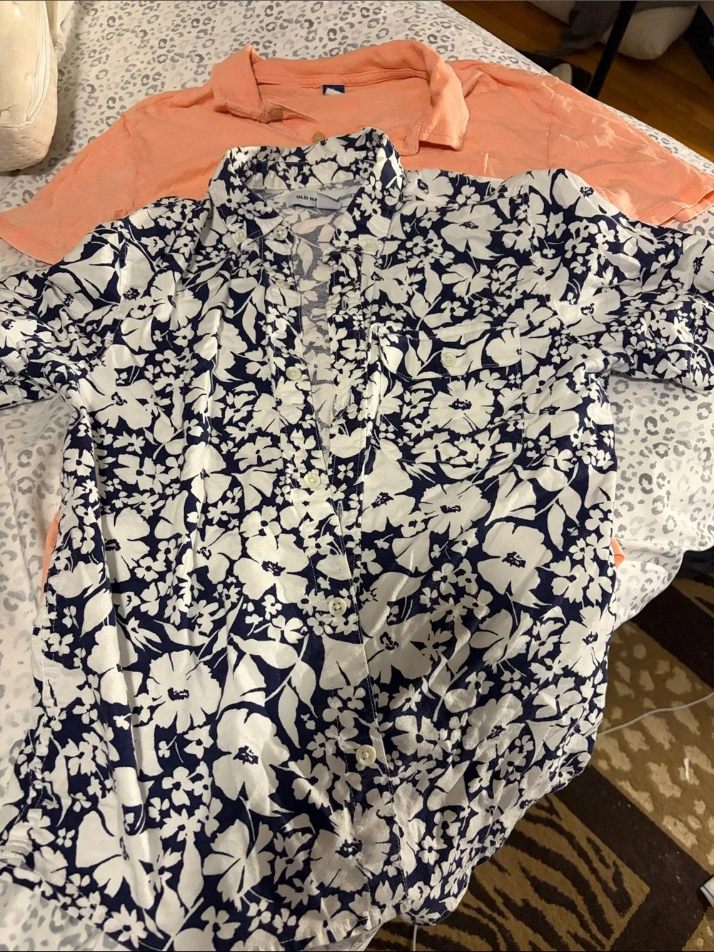 2 Boys Old Navy Collared Short Sleeve Shirts - Large